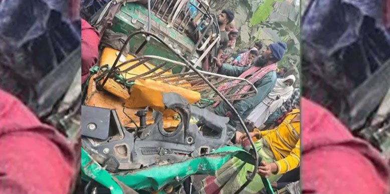 রাজশাহীতে সিএনজি-ভটভটির সংঘর্ষে নিহত ৩